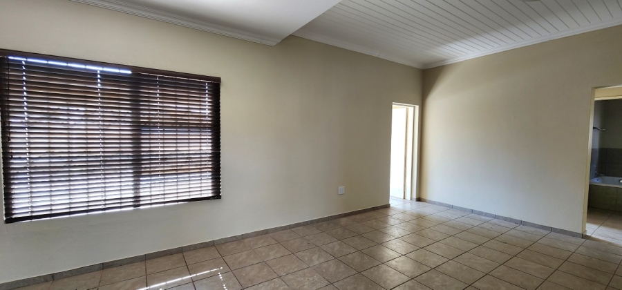 2 Bedroom Property for Sale in Gateway Manor North West